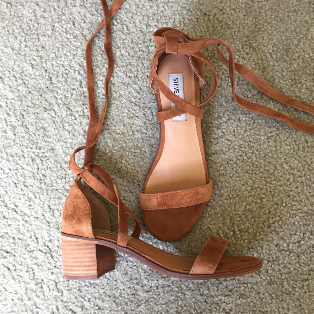 Steve Madden wrap around Sandal
